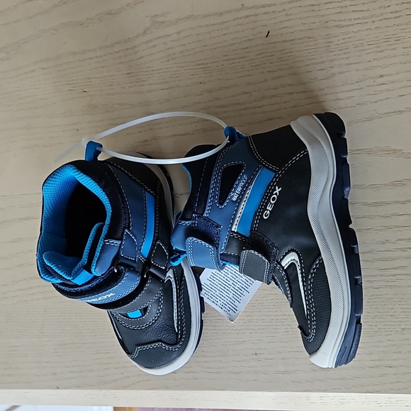 Geox waterproof toddler boots 8.5US/ 25EUR.Dark blue and grey - Picture 1 of 4